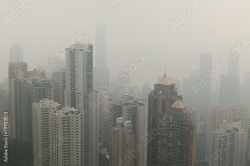 Plakat Alarm smogowy w Hongkongu