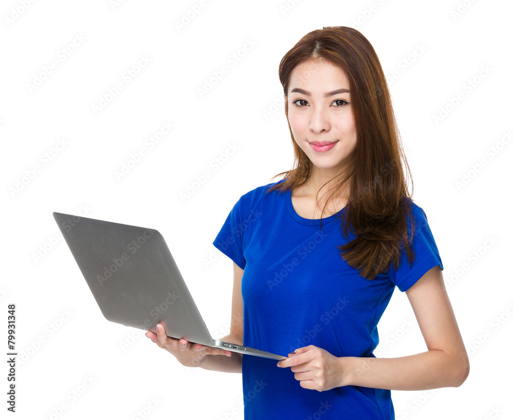 Student using the notebook computer