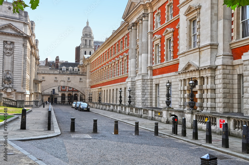 Naklejka premium Street in Central London. Westminster borough, UK