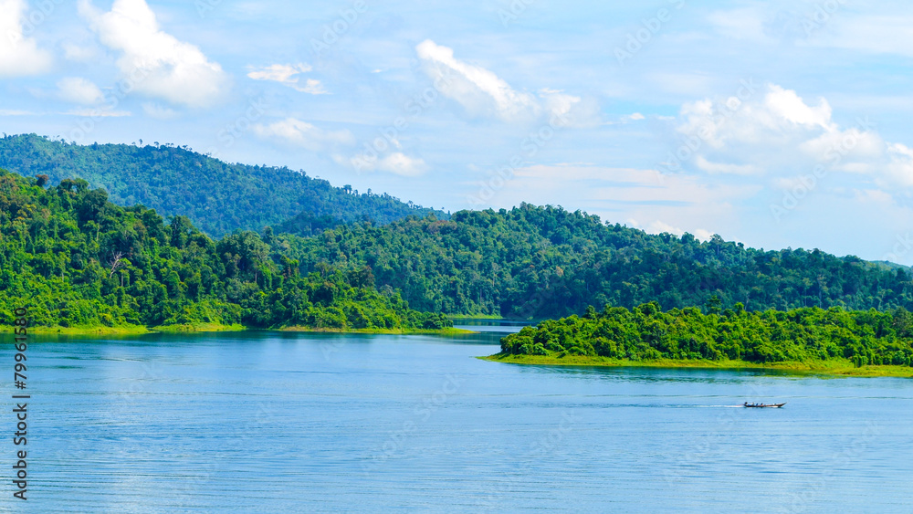 Beautiful scene Blue clear water with rock mountain at Ratchapra