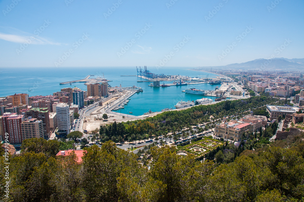 Obraz premium Panoramic view of the industrial harbor in Malaga, Spain