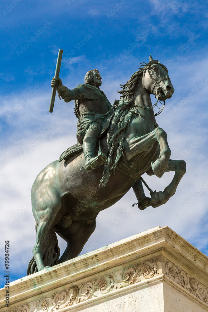 Fototapeta premium Monument of Philip IV of Spain in Madrid