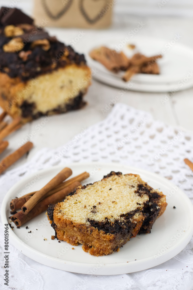 Nut and chocolate cake with cinnamon