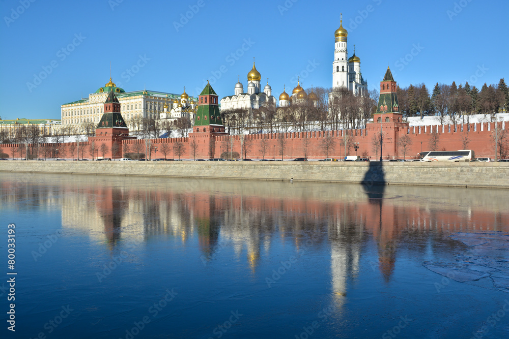 Kremlin embankment, wall and churches of the Kremlin. Kremlin embankment, wall and churches of the Kremlin.