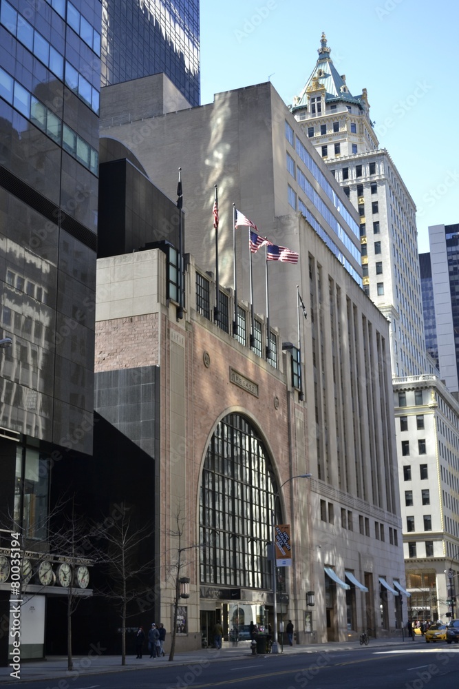 Obraz premium Walking towards 5th av