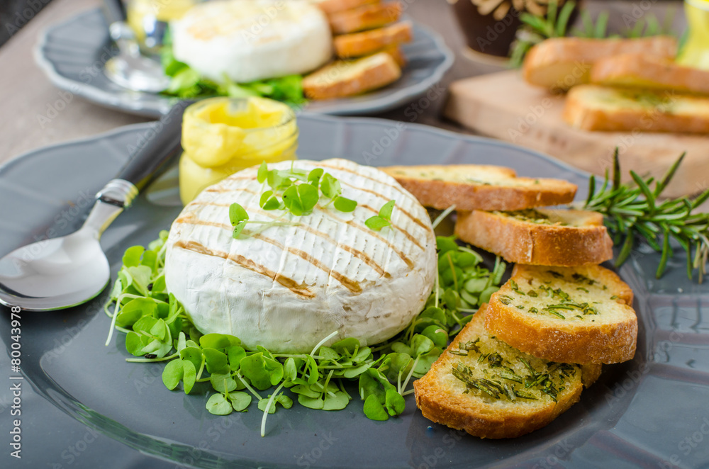 Grilled camembert with herbs, baquettes Grilled camembert with herbs, baquettes