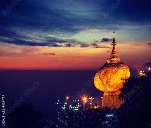 Golden Rock - Kyaiktiyo Pagoda, Myanmar