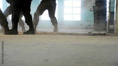 Special Forces knocks the door 2