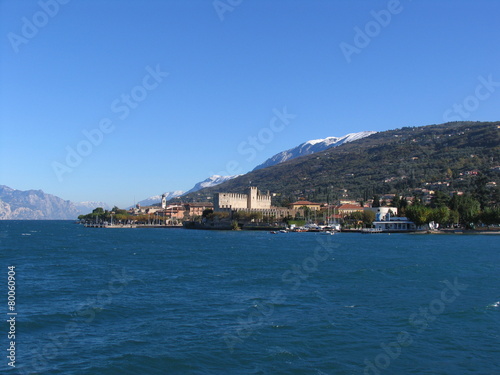 Torri de Benaco am Gardasee im Herbst