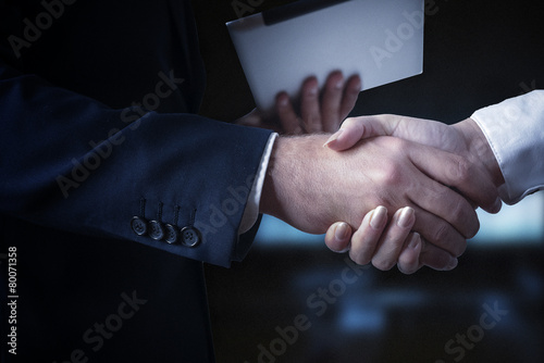 Erfolg im Business Handshake