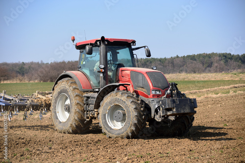 Traktor auf Feld