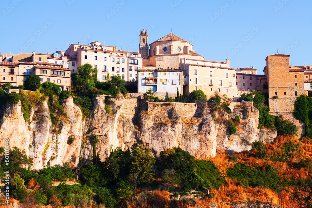 Day view of houses on rocks in Cuenca