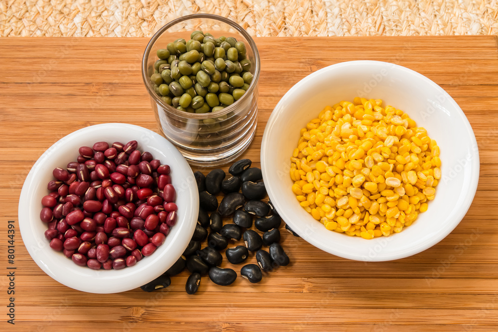 Mix beans on the wood Mix beans on the wood