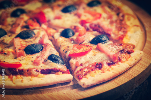 Ham pizza photo