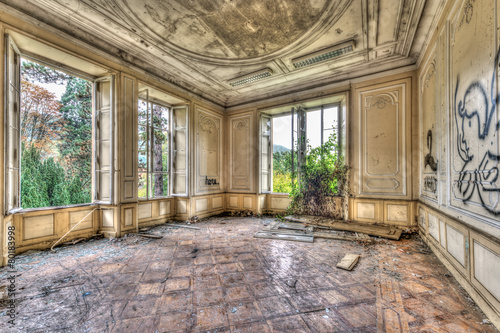 Derelict luxurious room in an abandoned manor