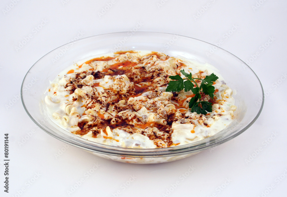 yoğurtlu makarna yoğurtlu makarna