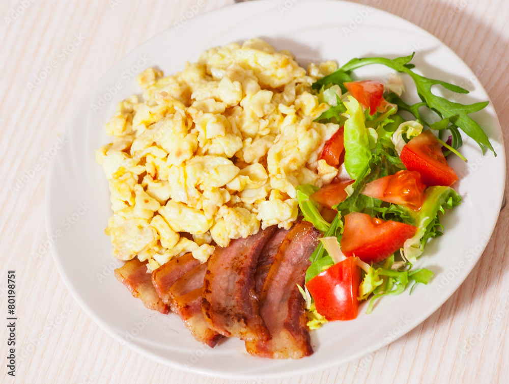 scrambled eggs with bacon and salad scrambled eggs with bacon and salad