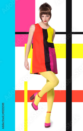 Obraz na płótnie Model In Bright Retro Colors w salonie