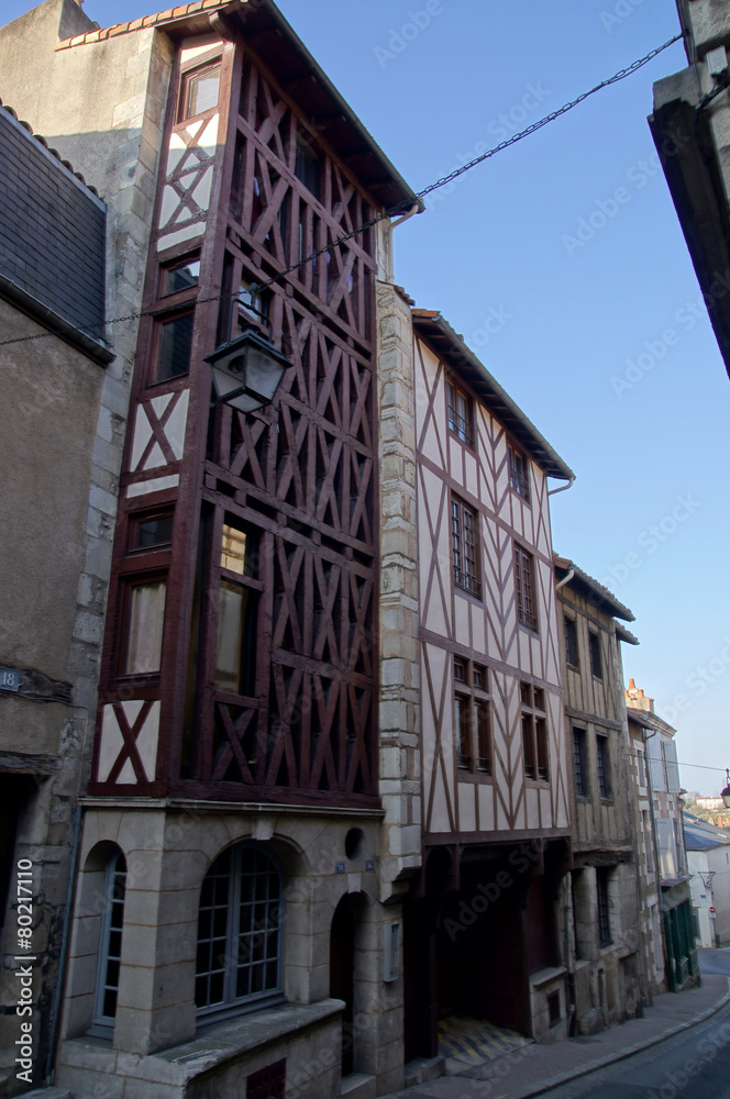 dans les rues de Poitiers dans les rues de Poitiers