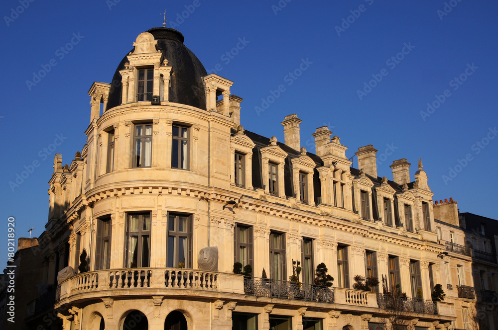 Appartement de type renaissance sur la place d'armes de Poitiers