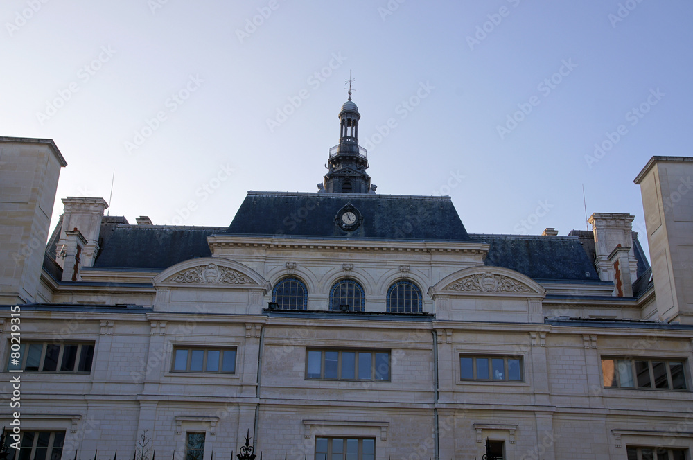 Fototapeta premium Arrière de l'Hôtel de ville de Poitiers