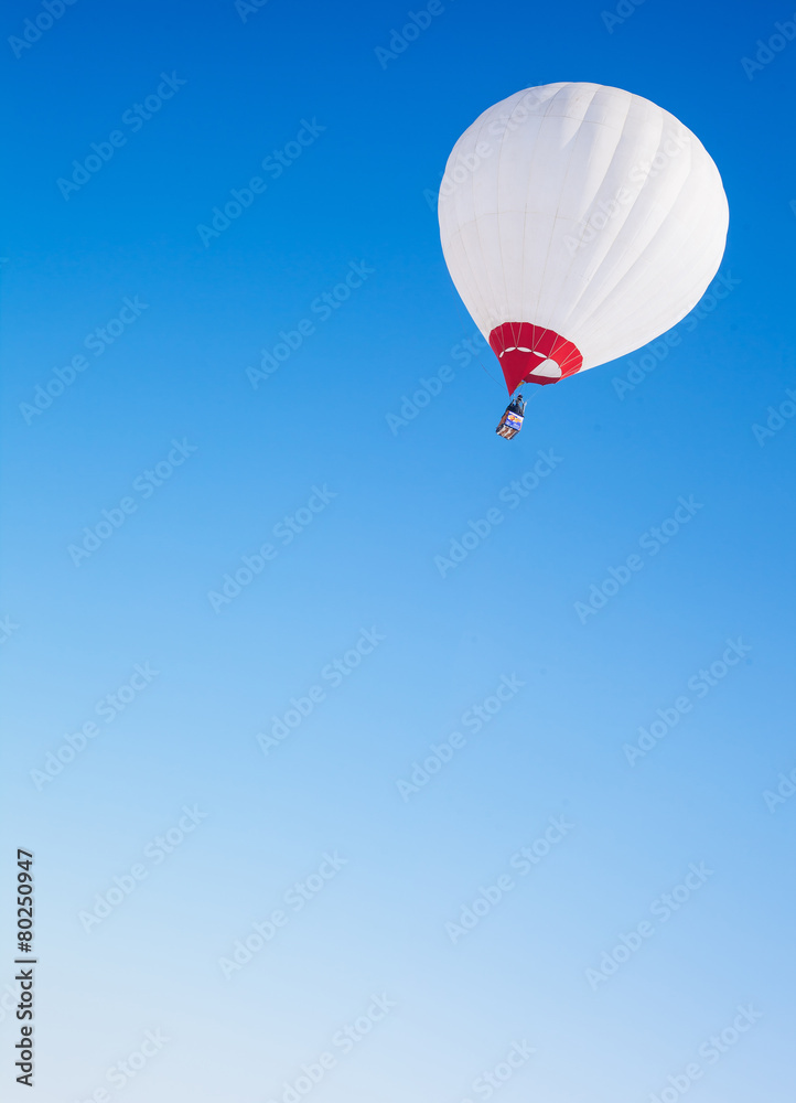 Fototapeta premium Balloon on the blue sky