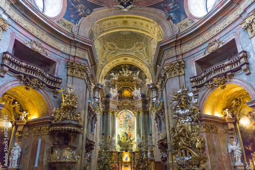 Peterskirche at Vienna, Austria © wikornr