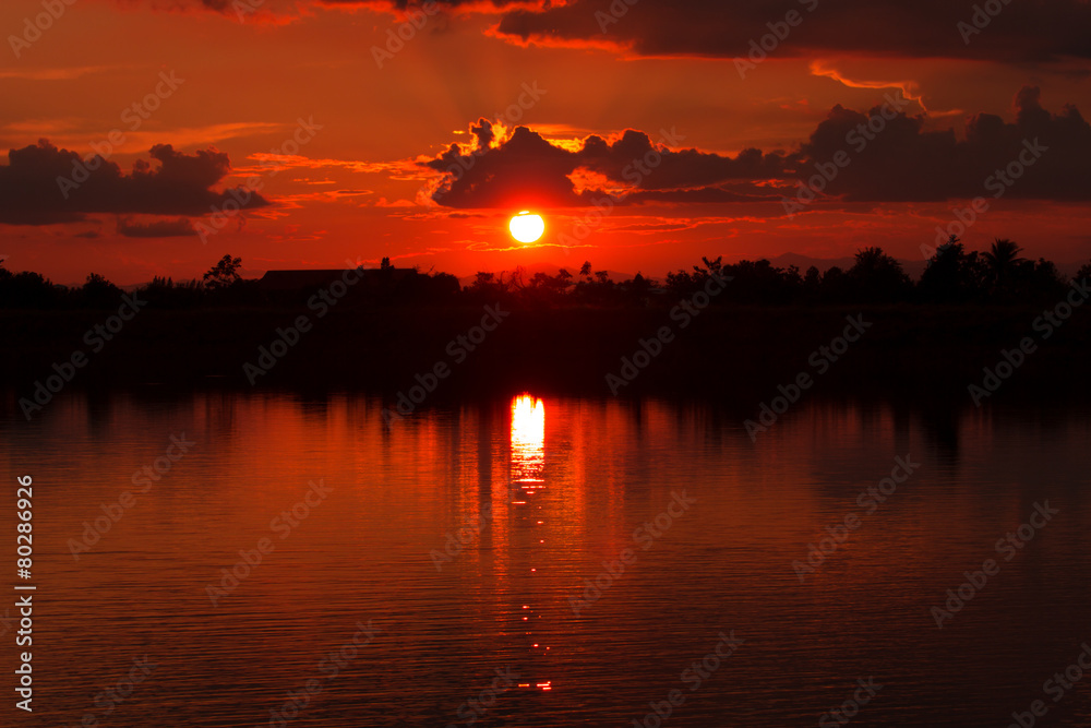 Obraz premium beautiful sunset and clouds.