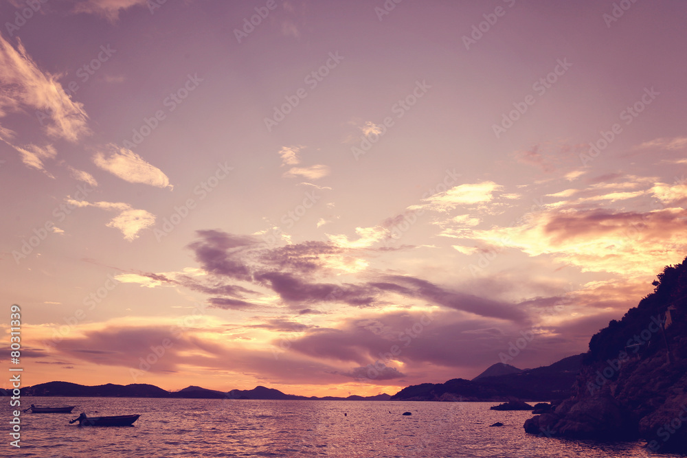 Fototapeta premium sunset over the sea