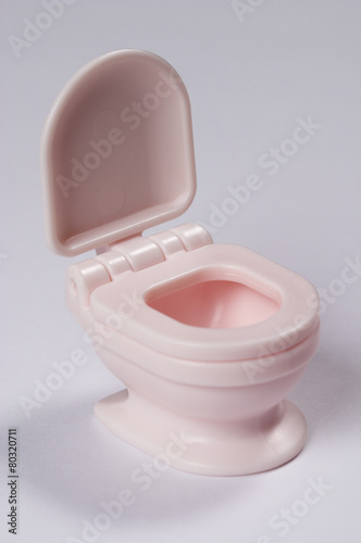 Toy toilet bowl