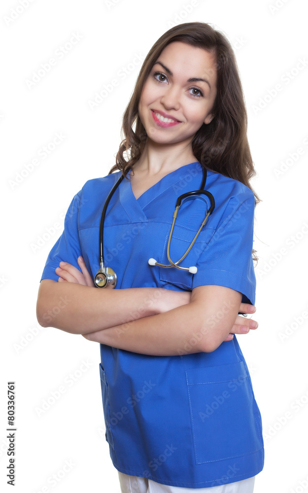 Sympathische Krankenschwester mit dunklen Haaren Sympathische Krankenschwester mit dunklen Haaren