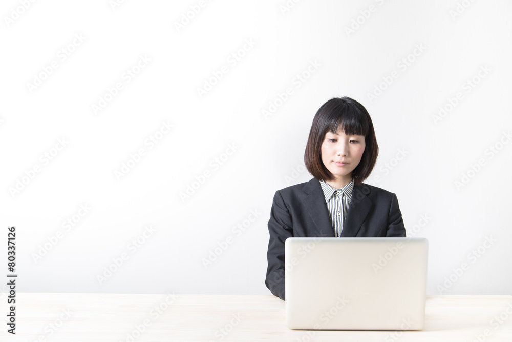 白バックOLポートレート