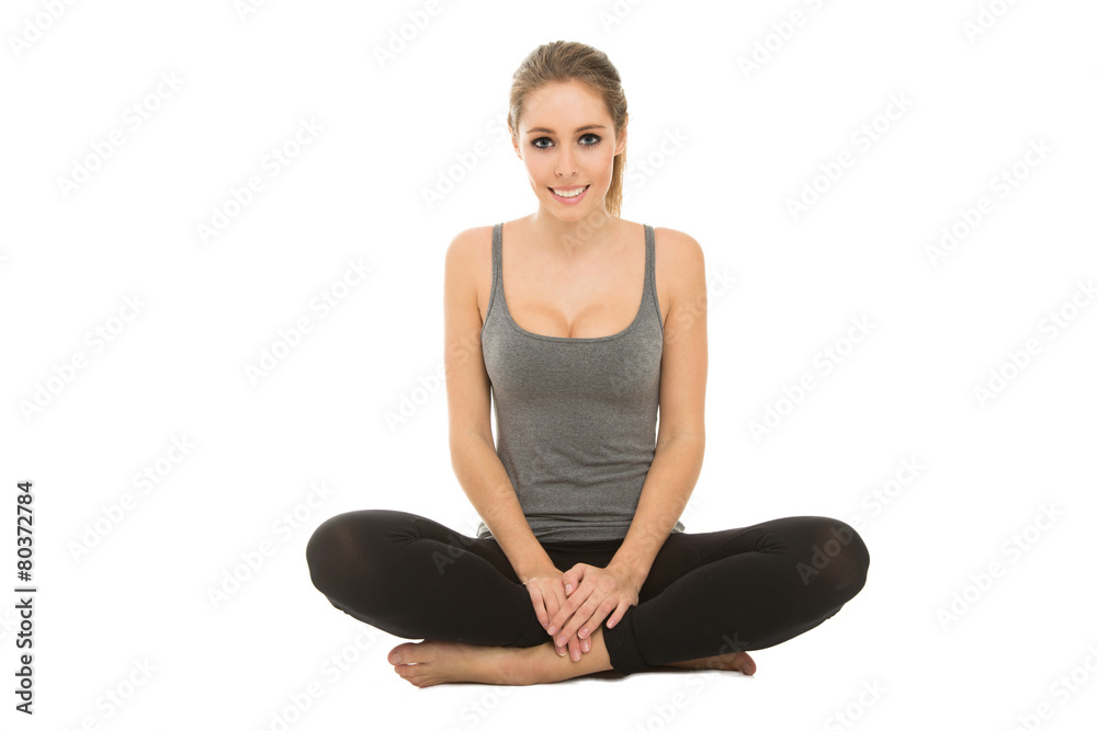 junges Mädchen macht Yoga