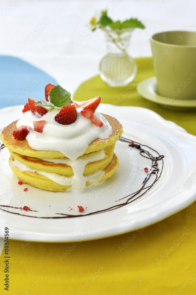 いちごのパンケーキ いちごのパンケーキ