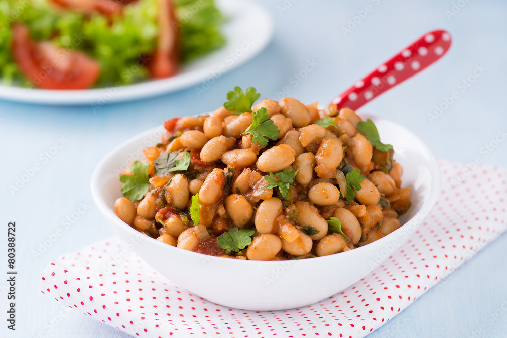 Stewed white beans in tomato sauce Stewed white beans in tomato sauce