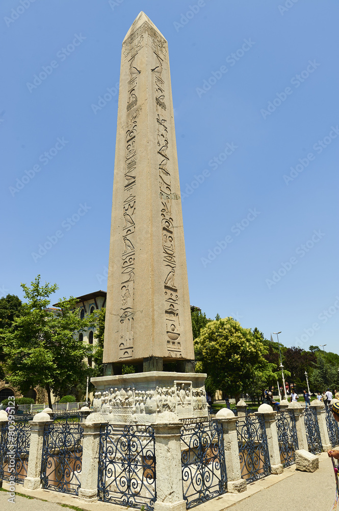 istanbul sultanahmet obelisk
