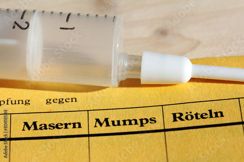 Konstfotografi Schutzimpfung gegen Masern / Mumps / Röteln