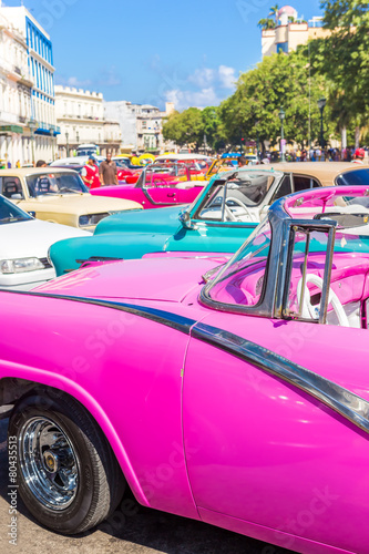 Colorful group of old cars in Havana © kmiragaya