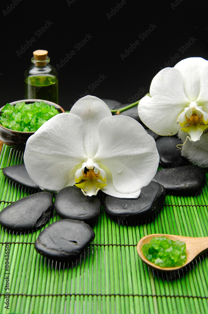 SPA set on green mat SPA set on green mat