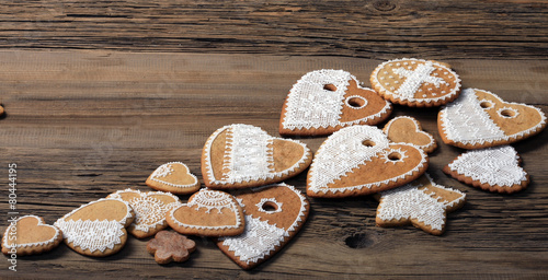 gingerbread heart-shaped