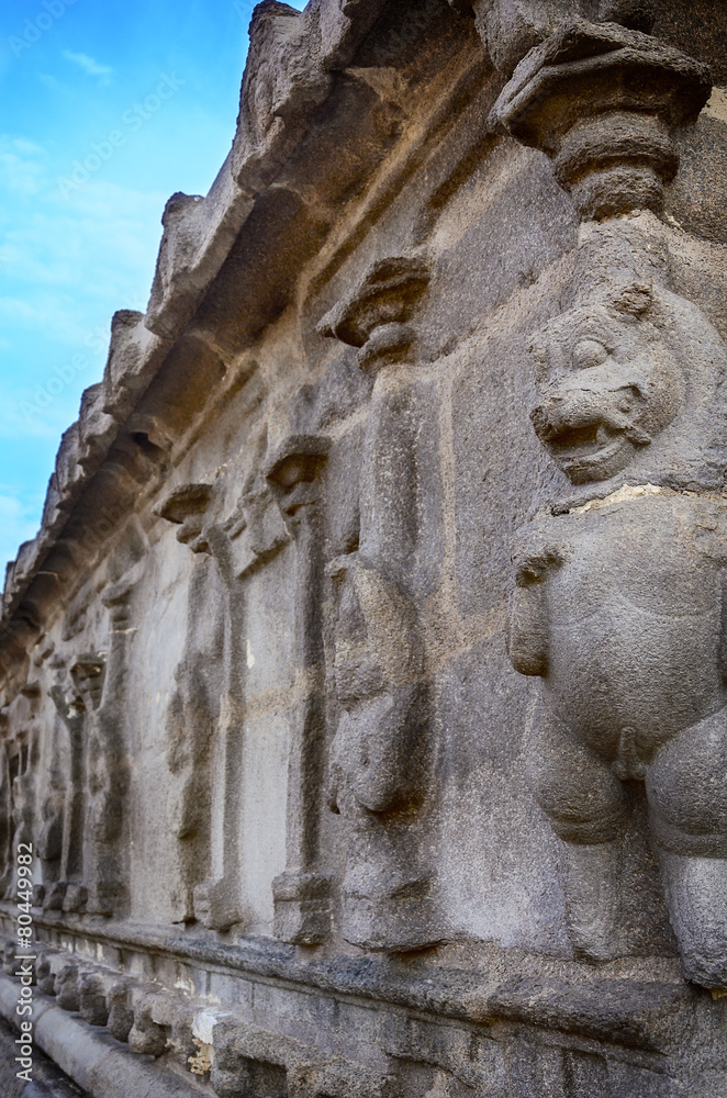 Wall with lion of ancient Shore temple