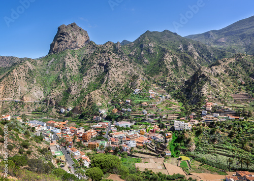 Vallehermoso mit dem Roque El Cano auf La Gomera photo