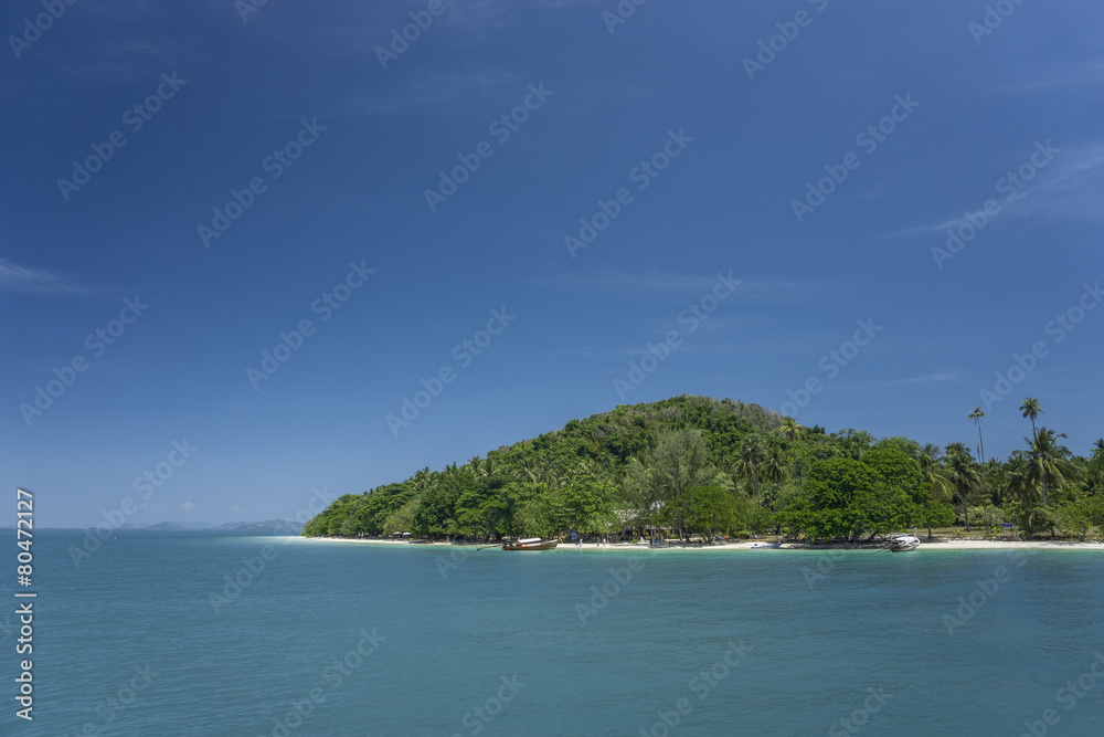 Tropische Insel mit Sandstrand Meerespanorama