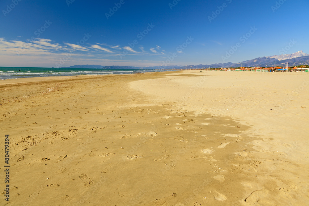versilia beach