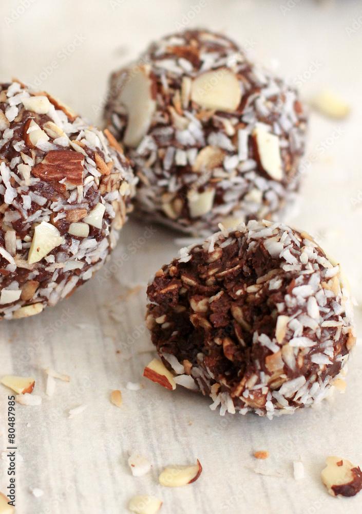 Chocolate Coconut Almond Balls Chocolate Coconut Almond Balls