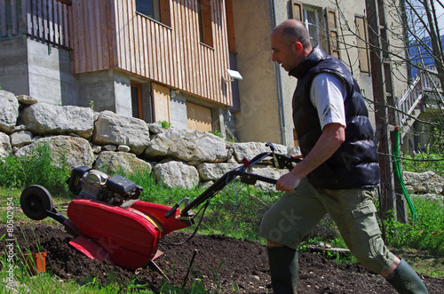 jardinage - motoculteur photo