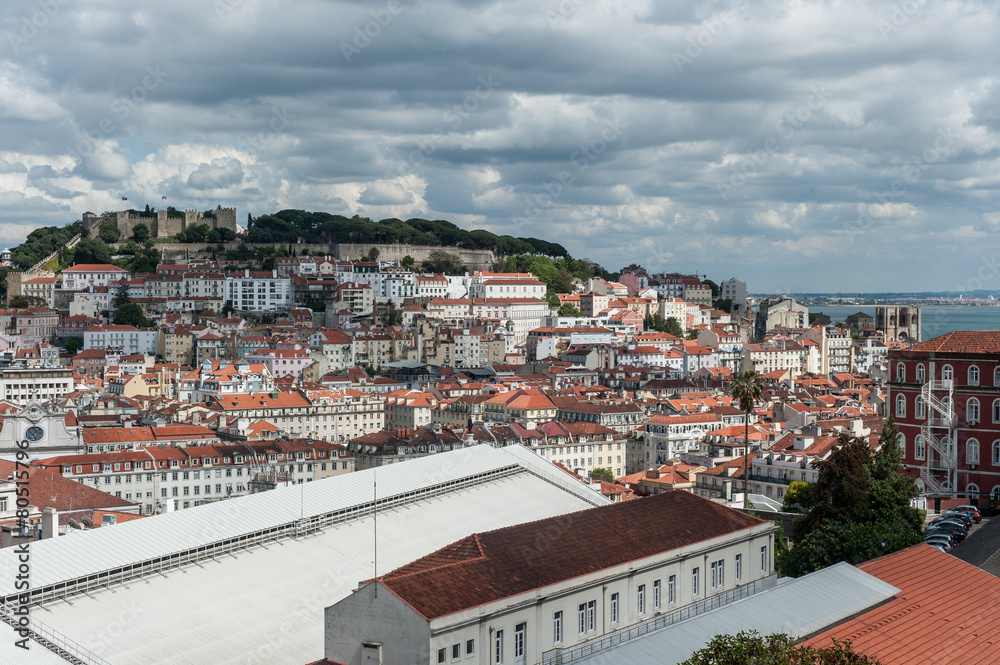 Lisbona, vista su Alfama 3