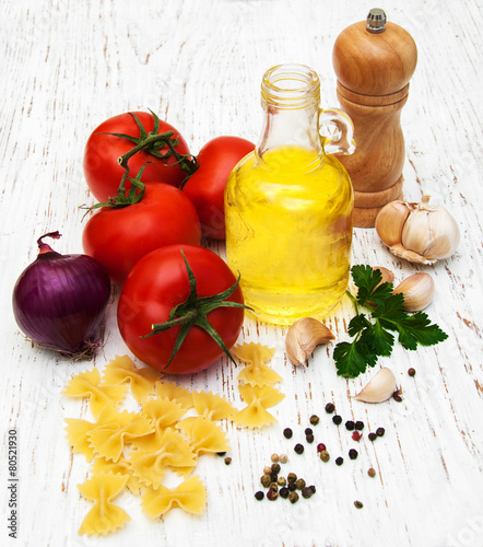 tomatoes, farfalle, garlic and olive oil