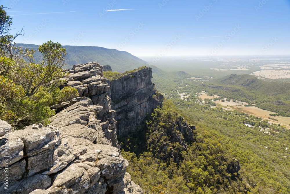 View from the Pinnacle of Halls Gap in the Grampians National Park, Victoria, Australia View from the Pinnacle of Halls Gap in the Grampians National Park, Victoria, Australia