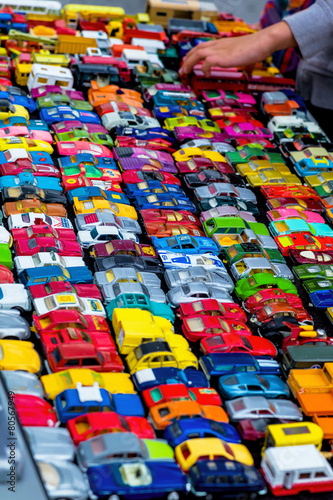 Foto Viele bunte Spielzeugautos
